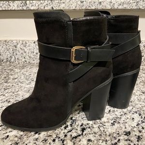 Women’s Black Ankle Boots 8.5